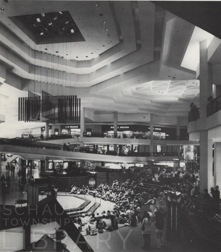 Omg, Woodfield Mall waayyyy back in the day when there use to be a  fountain, waterfall & fish to look at in the center…